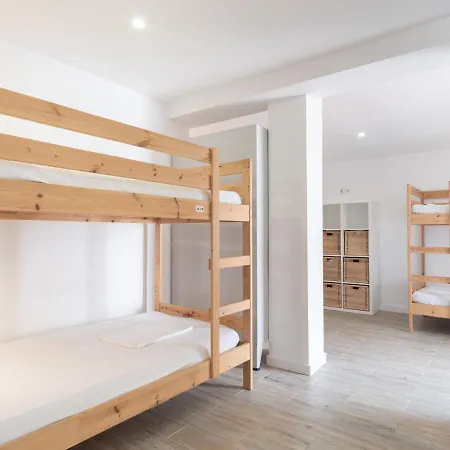 Sunshine - From 18 To 40 Years Only - Youth Hostel Foz do Arelho