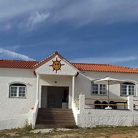 Hostel Sunshine - From 18 To 40 Years Only - Youth *